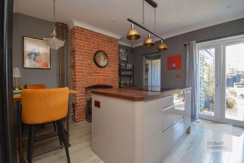 Kitchen Dining Area 