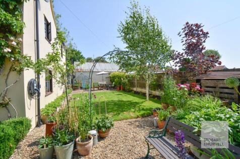Side Lawn Garden 