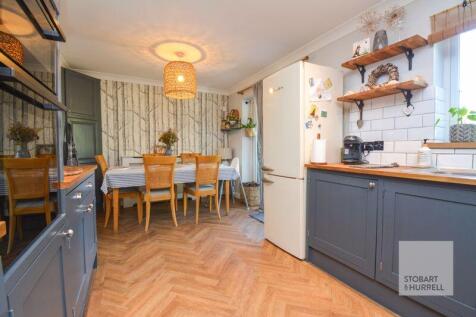 Kitchen to Dining 