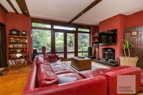 Lounge Outlook