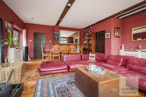 Lounge Dining Room