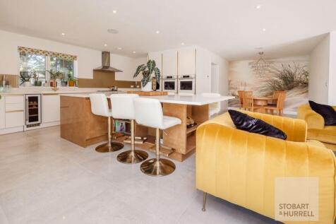 Kitchen Family Room