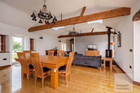 Dining &amp; Lounge