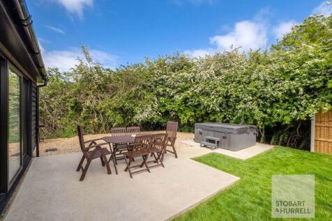 Alfresco Dining