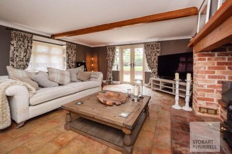 Lounge Outlook