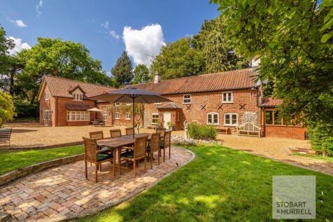 Alfresco Dining