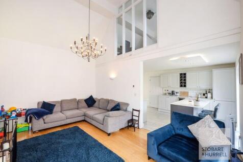 Living &amp; Kitchen