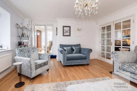Lounge To Dining