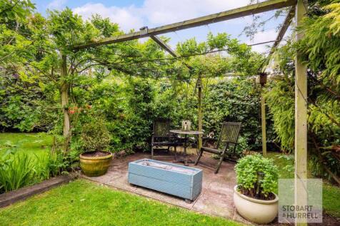 Alfresco Dining
