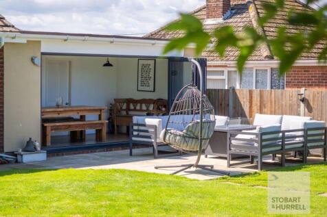 Alfresco Dining