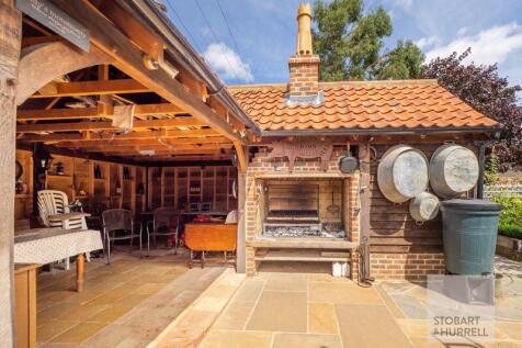 BBQ &amp; Patio