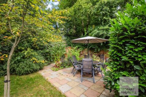 Alfresco Dining