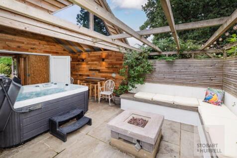 Outdoor Seating 