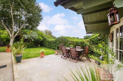 Seating to Lawn Garden 
