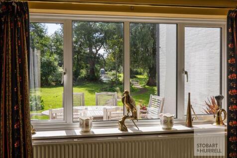 Lounge Outlook