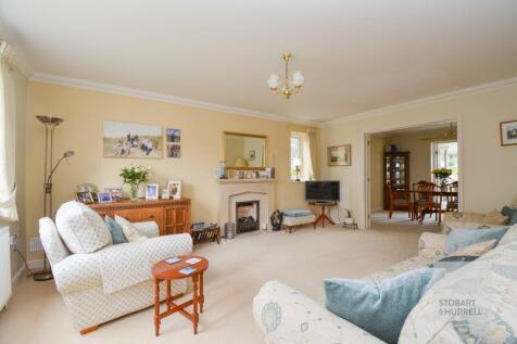Lounge to Dining Room