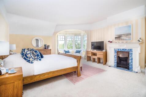 Mainbedroom_final.jpg