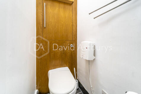 NDB04657