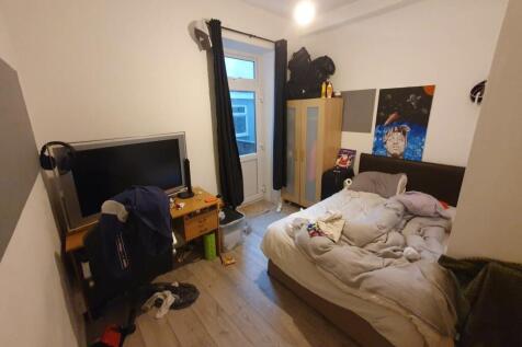 Bedroom 2 (1)