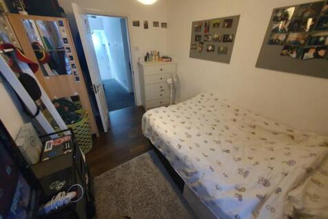 Bedroom 5 (2)
