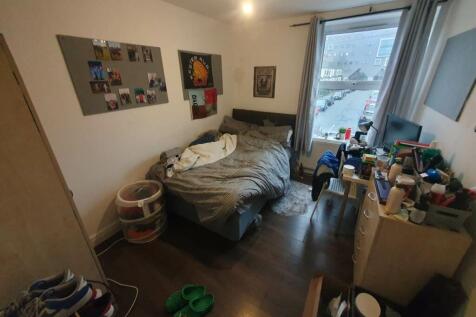 Bedroom 6 (1)