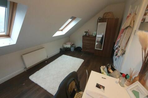 Top floor front bedr