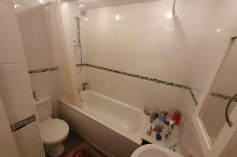 Ground floor bathroo