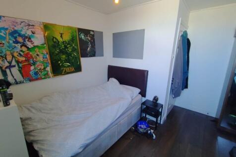 Room 7 (2)
