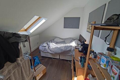 Room 8 (1)