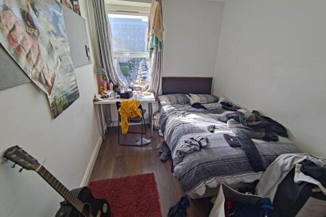 Room 5 (1)