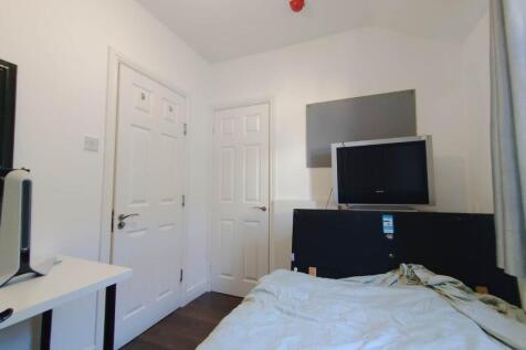Room 4 (2)