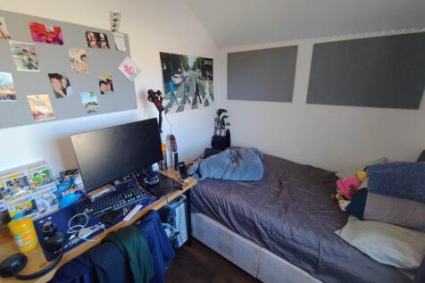Room 3 (2)