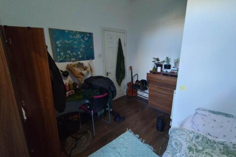 Room 2 (2)