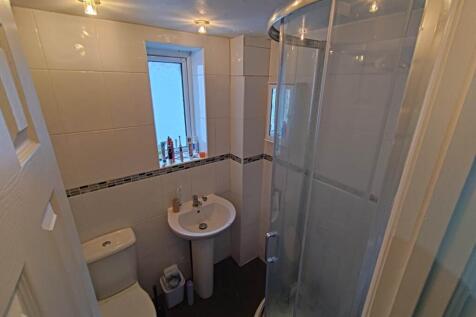 First Floor Shower R