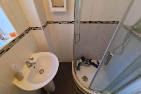 First Floor Shower R
