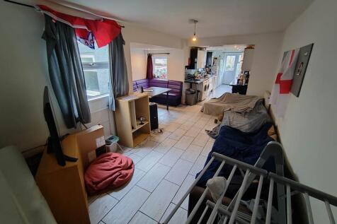 Living area (2)