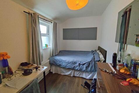 Bedroom 4 (1)