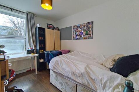 Bedroom 6 (1)