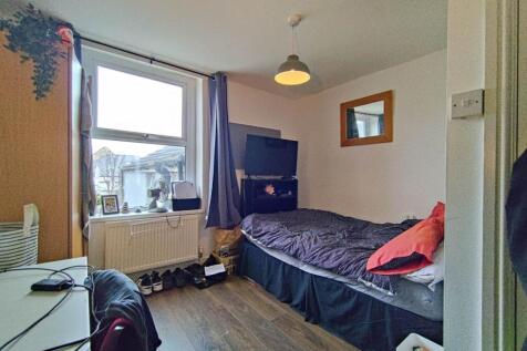 Bedroom 7 (2)