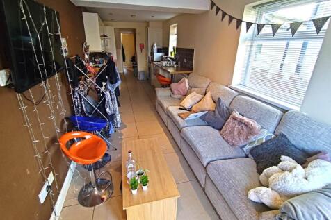 Living room (2)