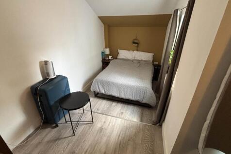 Bedroom (1)