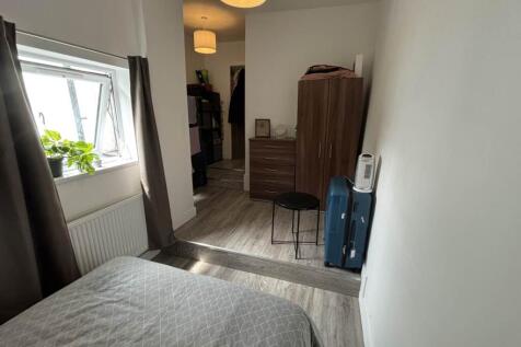 Bedroom (2)