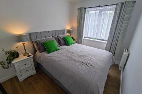 Bedroom (1)