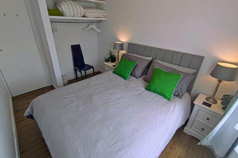 Bedroom (2)