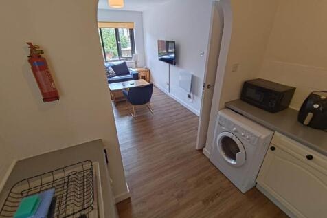 Kitchen (2)