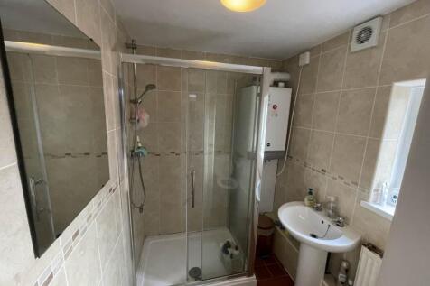 Ground Floor Shower 