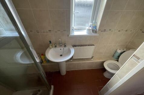Ground Floor Shower 