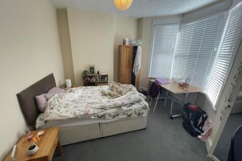 First Floor Front Be
