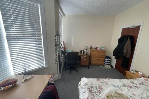 First Floor Front Be
