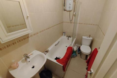 Ground floor bathroo